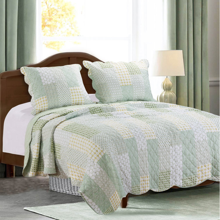 August Grove® Branford Sage Standard Cotton Reversible Quilt Set